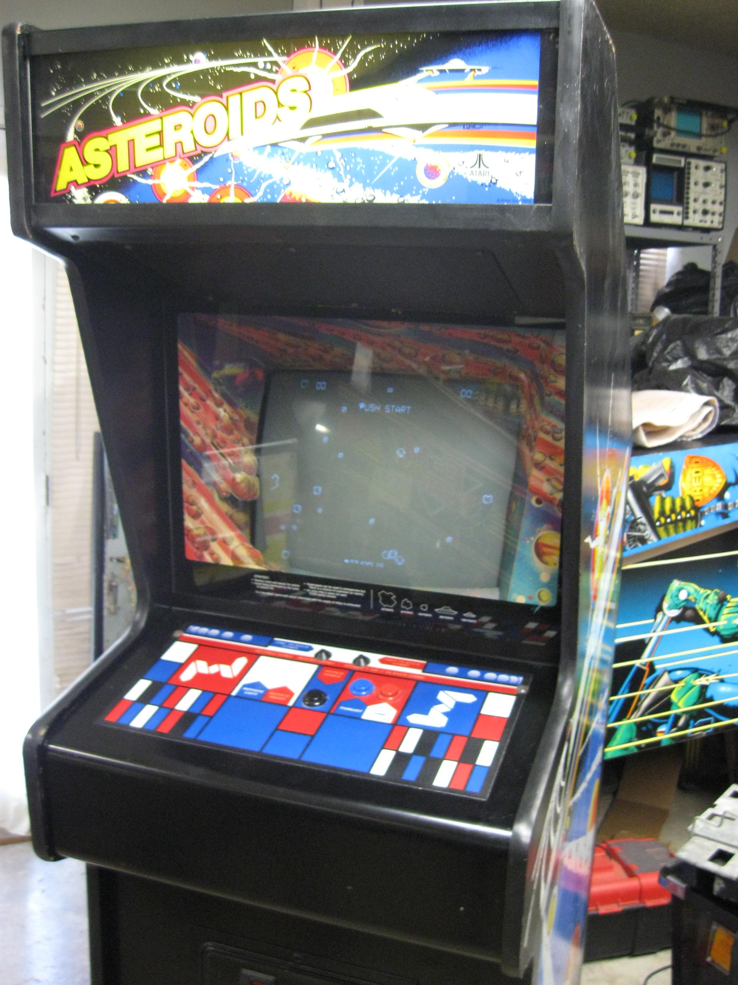 Asteroids video game by Atari 1979 - Click Image to Close